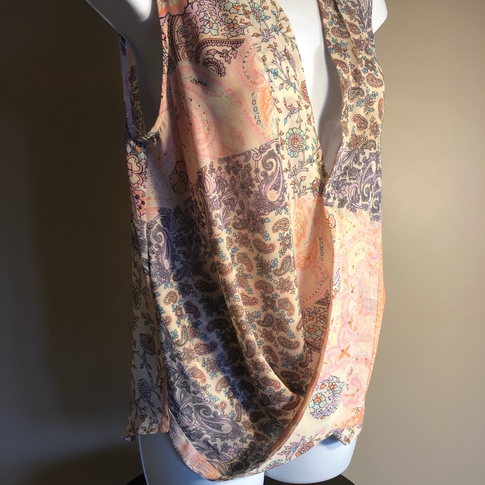 New York & Company Peach & paisley print blouse